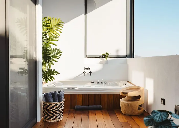 Legato With Private Pool דירה *