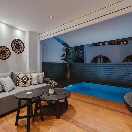 Legato With Private Pool Apartment *